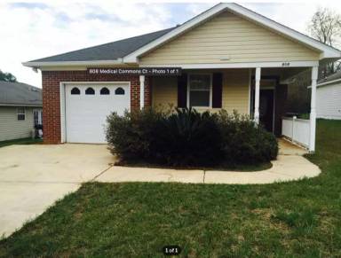 Main picture of 808 Medical Commons Ct