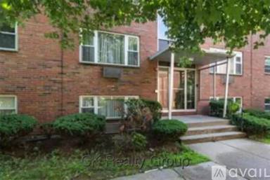 Main picture of Glenmeadow Condominiums