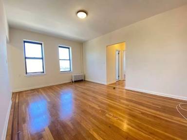 Main picture of 2235 Cruger Ave