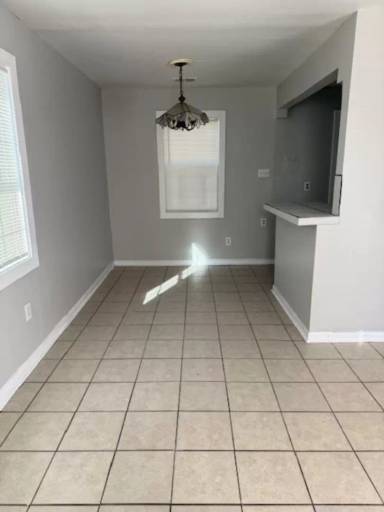 Main picture of 406 W Brooks Rd