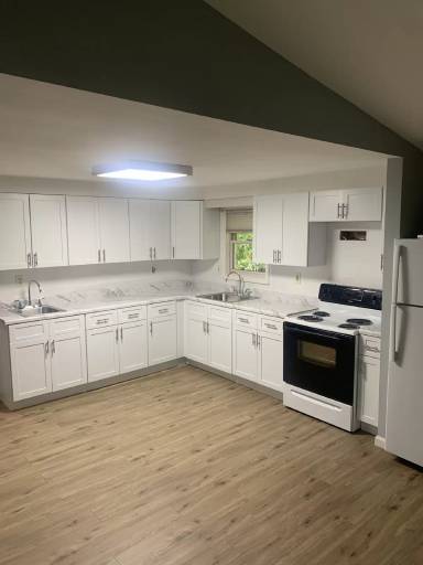 Main picture of 107 Park Ave