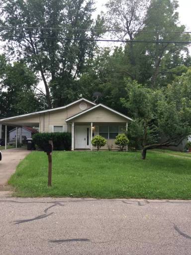Main picture of 222 E McGee St