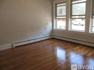 Main picture of 330 Beacon St