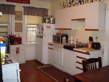 Main picture of 447 Park Dr