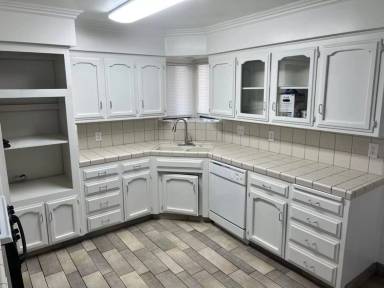 Main picture of 2105 Vincent Ave