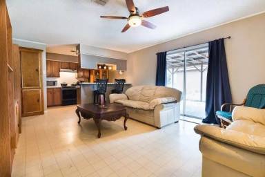 Main picture of 1203 Miles St