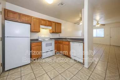 Main picture of 2635 N Fontana Ave