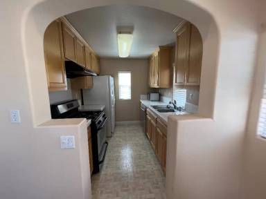 Main picture of 2 Harvest Moon Ln