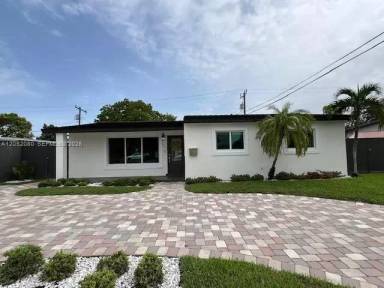 Main picture of 9211 SW 13th St