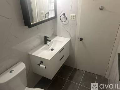 Main picture of 90 Kane St