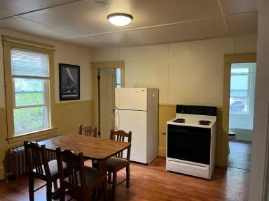 Main picture of 34 Bartlett St