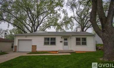 Main picture of 7312 S 71st Ave