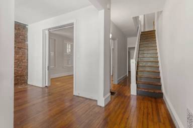 Main picture of 29 Curtis Ave