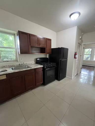 Main picture of 45 Jones St