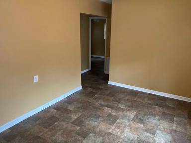 Main picture of 100 Hamer Pl