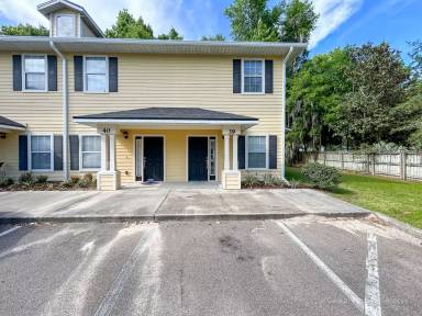 Main picture of 2946 SW 35th Pl