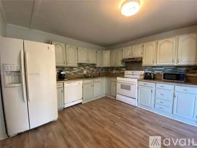 Main picture of 1518 SW 2nd Ave