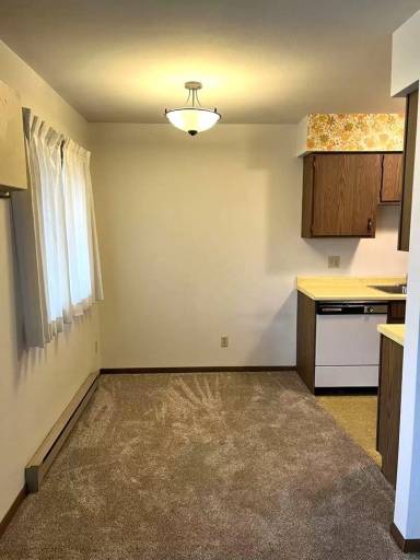 Main picture of 2536 Spooner Ave