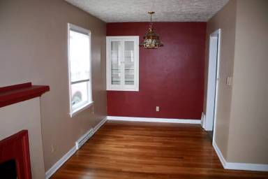 Main picture of 2704 W Garland Ave