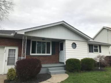 Main picture of 32 Burke Dr