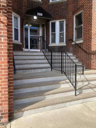 Main picture of 300 Elm Place