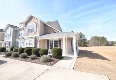 Main picture of 272 Collinwood Dr