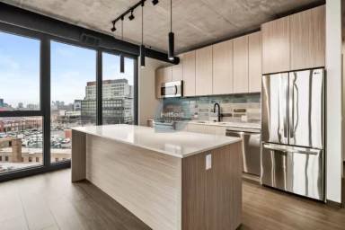 Main picture of 1407 W Randolph