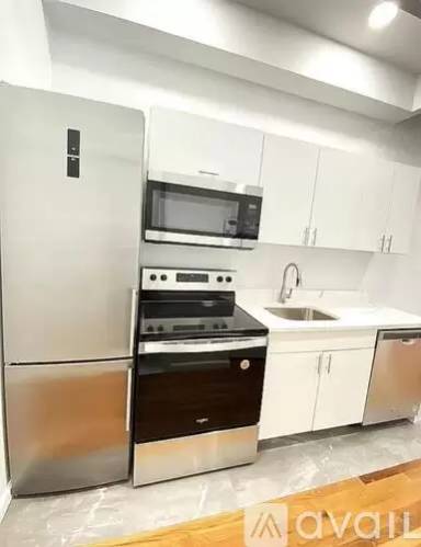 Main picture of 223 E 3rd St