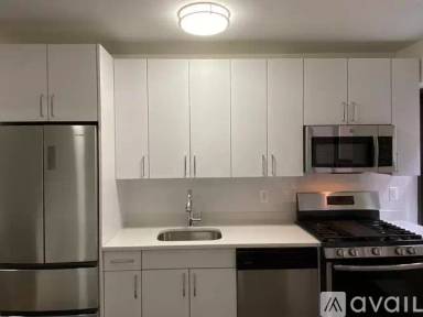 Main picture of 155 E 57th St