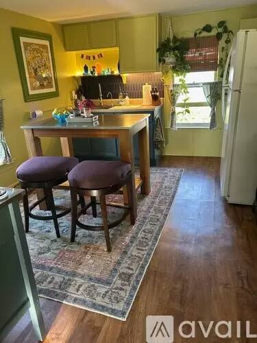 Main picture of 604 Clinton Ave