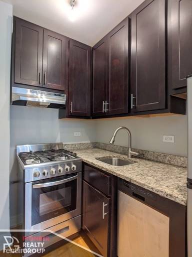Main picture of 612 W Patterson Ave