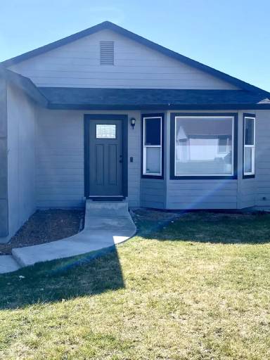 Main picture of 2615 Muskrat Ave