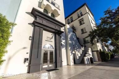 Main picture of La Boheme Condominiums
