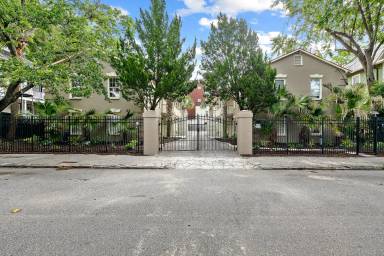 Main picture of 78 Drake St