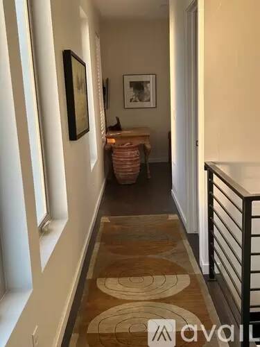 Main picture of 655 W Evans Ave