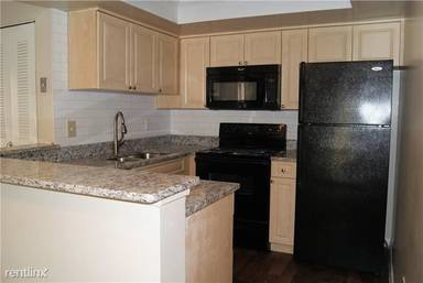 Main picture of 812 S Park Rd