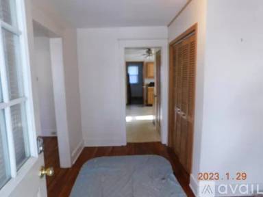 Main picture of 104 N Roosevelt Ave