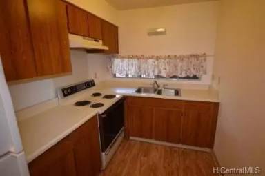 Main picture of 98-633 Kilinoe St