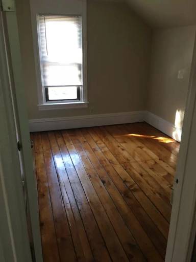 Main picture of 685 Magnolia Ave E