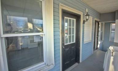 Main picture of 63 Circular Ave