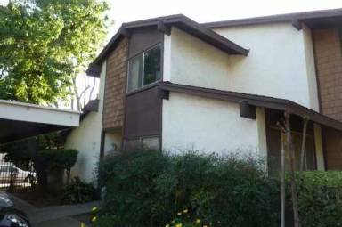 Main picture of 4721 N Cedar Ave