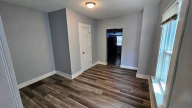 Main picture of 112 W Park Ave