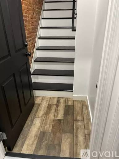 Main picture of 1127 W Cumberland St