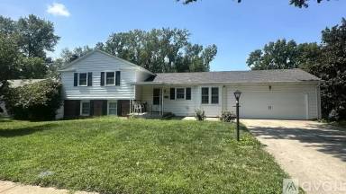 Main picture of 8912 Riley St