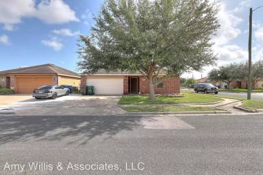 Main picture of 6831 Fox Hollow Cir