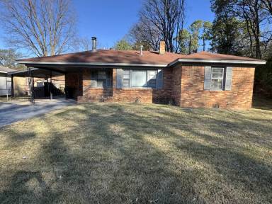Main picture of 1624 Whitney Ave