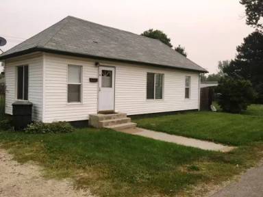 Main picture of 110 E Williams St