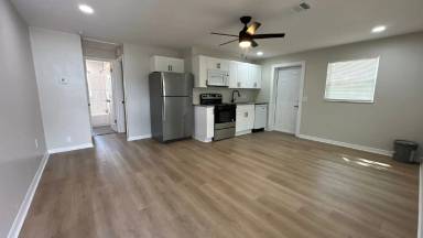 Main picture of 38620 2nd Ave
