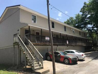 Main picture of 500 W Freeman St