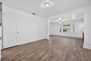 Main picture of 3804 E Kerckhoff Ave